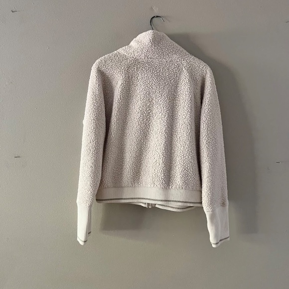 Athleta Tugga Sherpa Jacket, White/Cream, Size Large - Picture 4 of 6